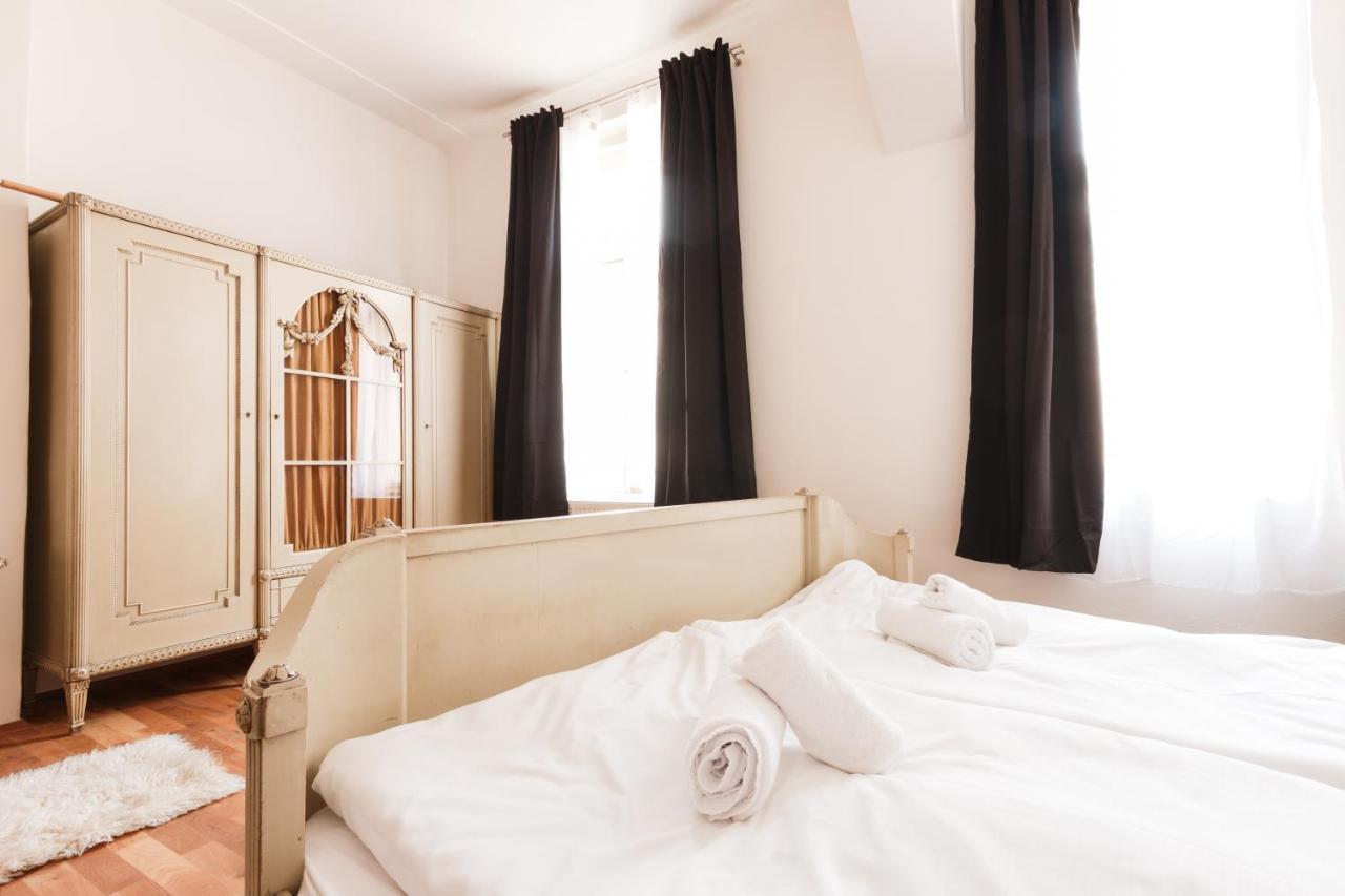Prague Days - Stylish New Town Apartments Bagian luar foto