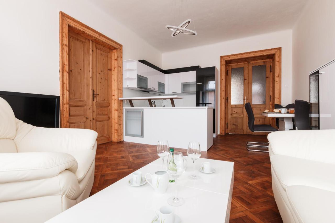 Prague Days - Stylish New Town Apartments Bagian luar foto