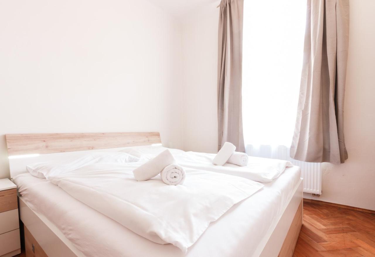 Prague Days - Stylish New Town Apartments Bagian luar foto